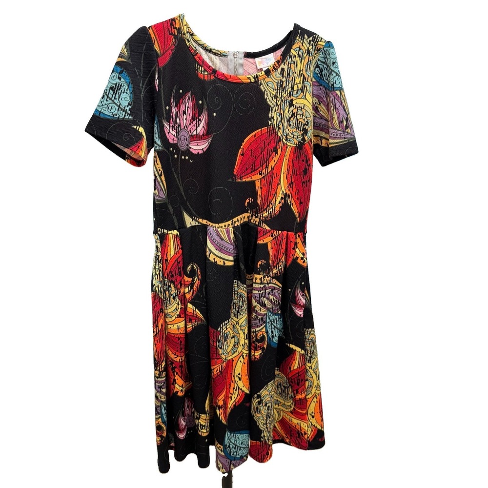 LULAROE Size L Amelia A-Line Dress Black Red Floral Short Sleeve Pockets Sz L